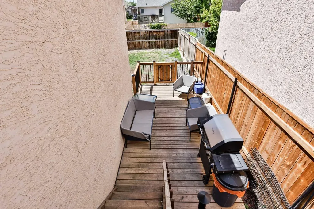 34 Chilcotin Way W Lethbridge AB T1K 7L7