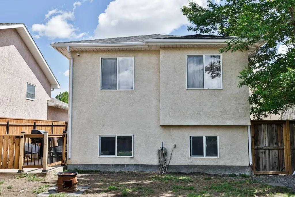 34 Chilcotin Way W Lethbridge AB T1K 7L7