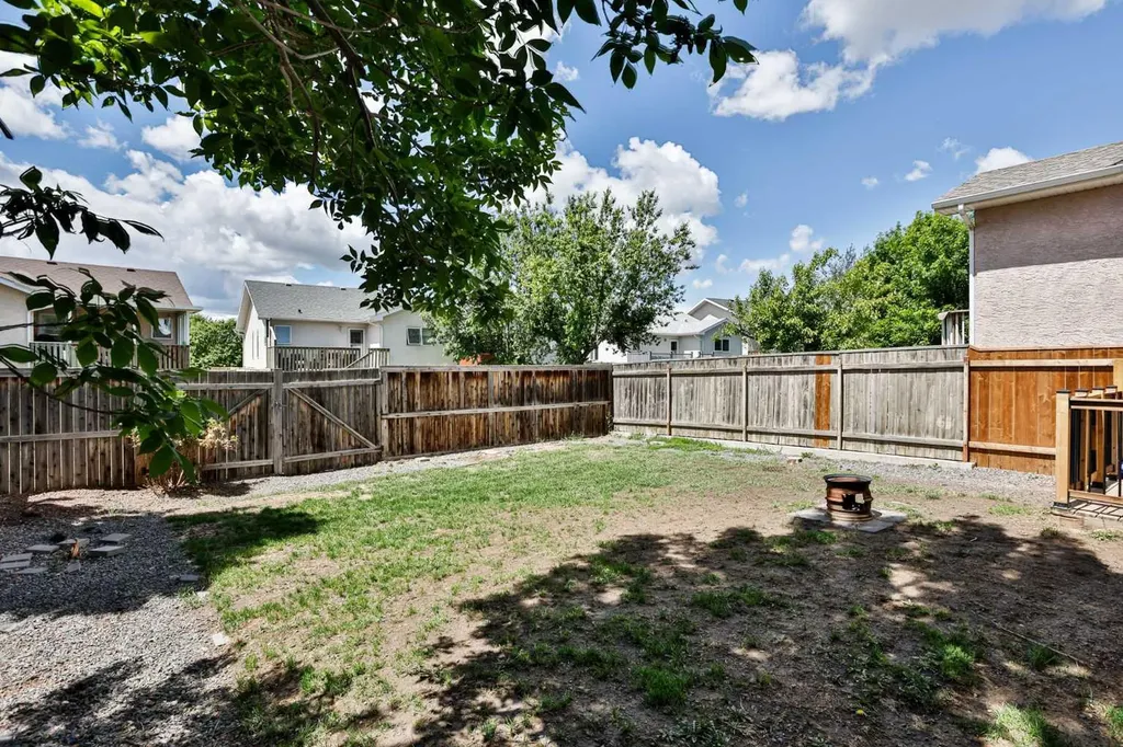 34 Chilcotin Way W Lethbridge AB T1K 7L7
