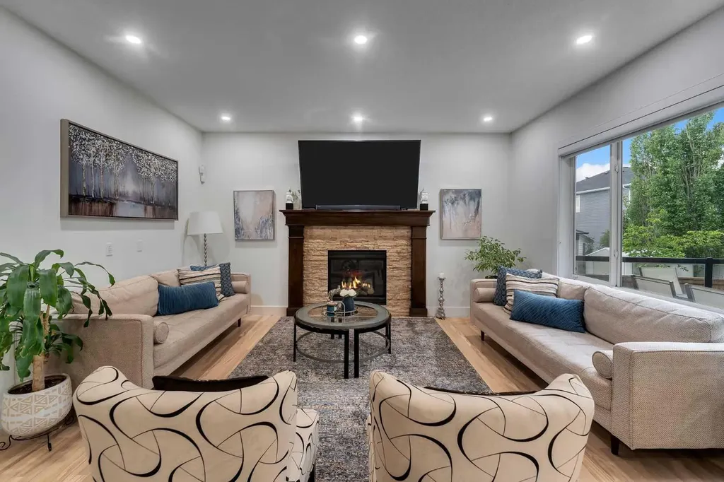 109 Evanscove Heights NW Calgary AB T3P0A4