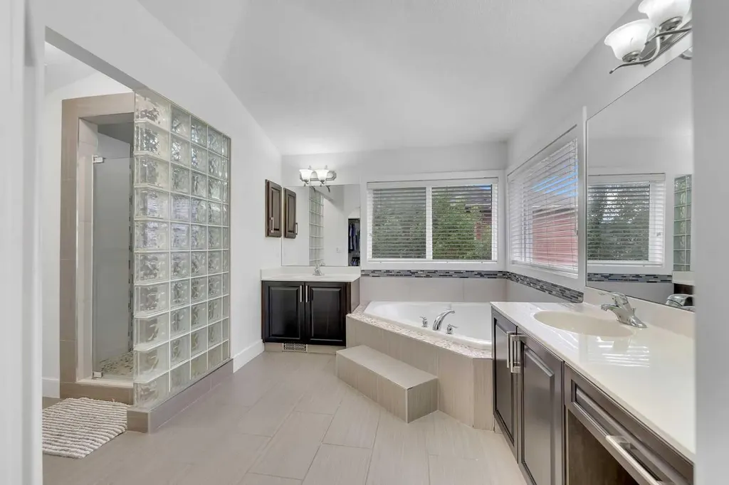 109 Evanscove Heights NW Calgary AB T3P0A4