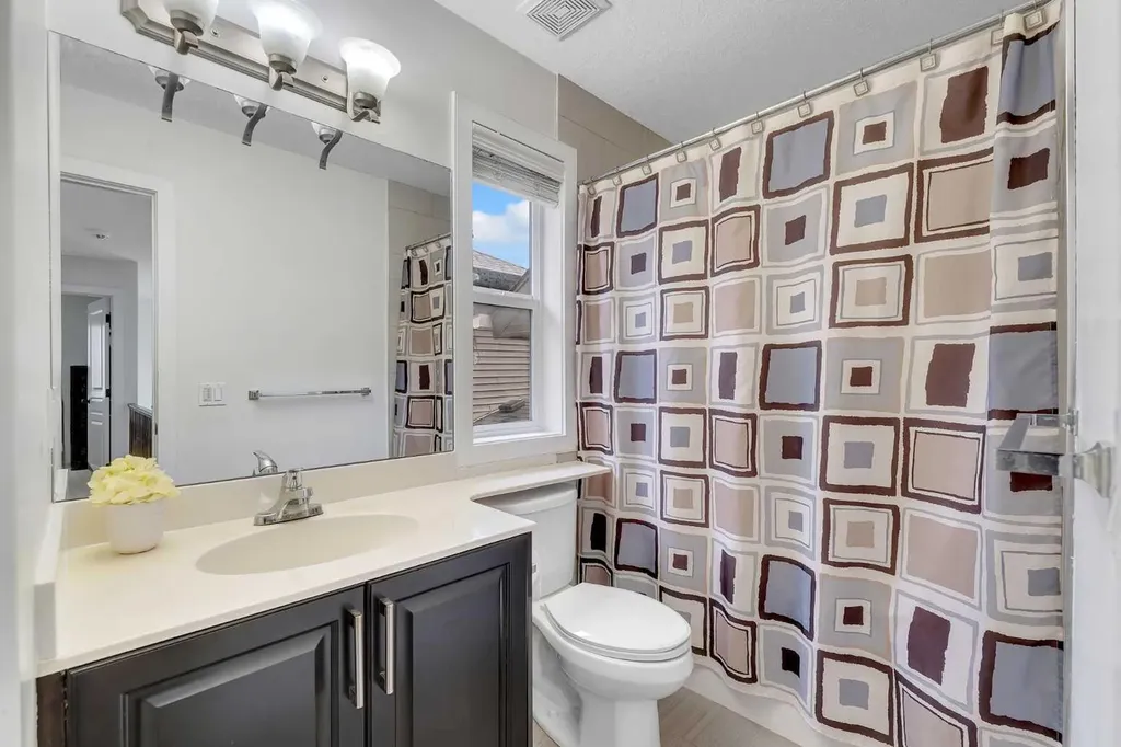 109 Evanscove Heights NW Calgary AB T3P0A4