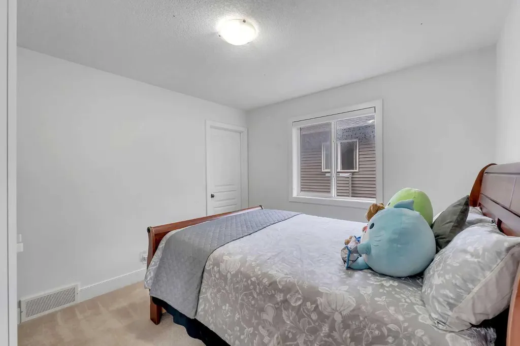 109 Evanscove Heights NW Calgary AB T3P0A4