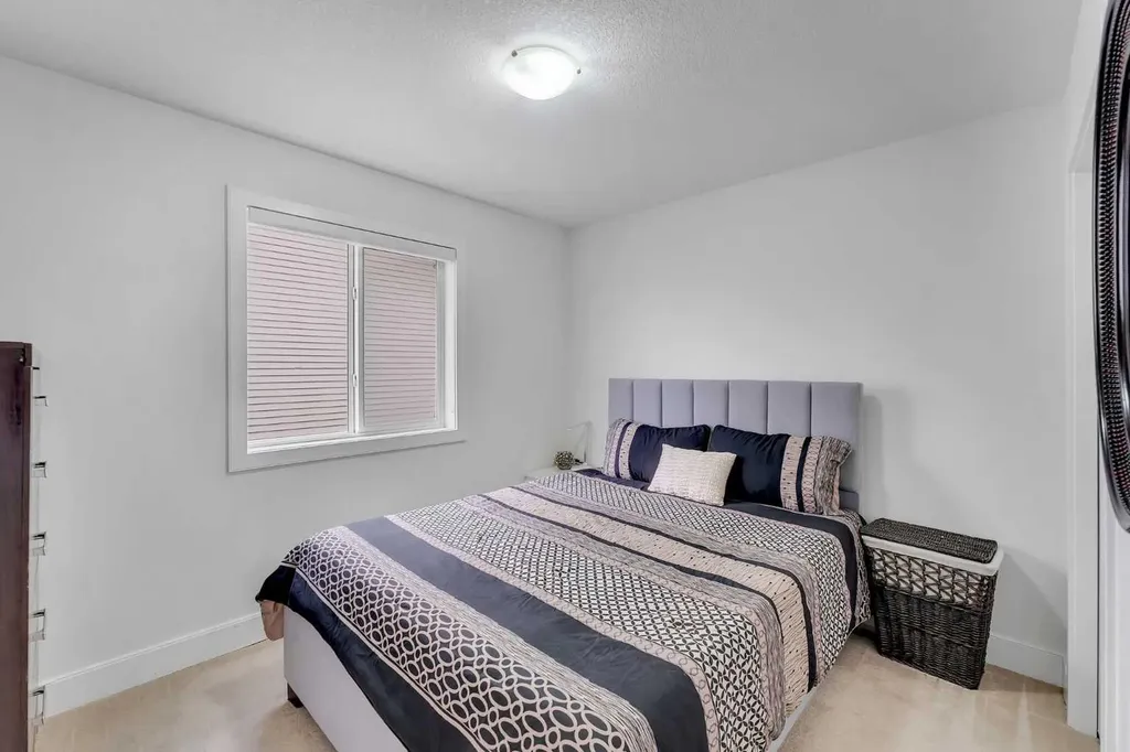 109 Evanscove Heights NW Calgary AB T3P0A4