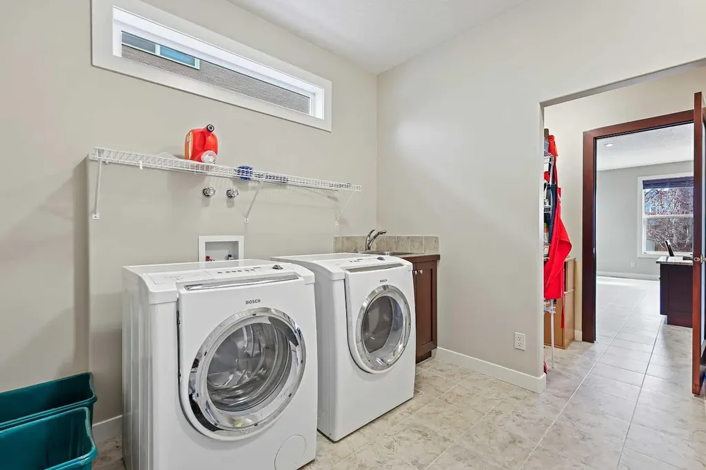 396 Tuscany Estates Rise NW Calgary AB T3L 0C5