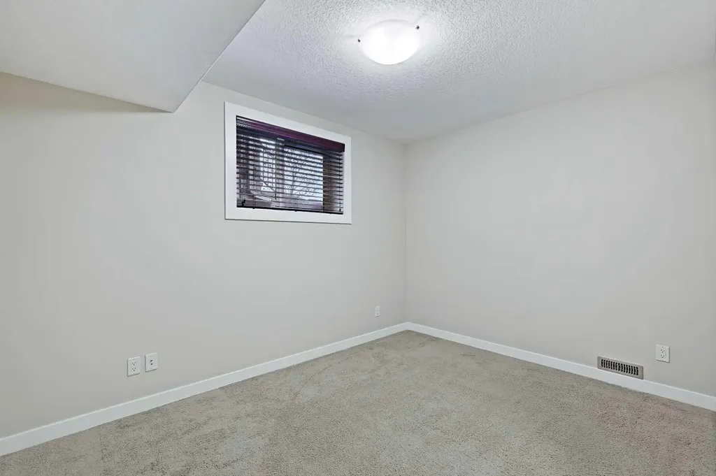 396 Tuscany Estates Rise NW Calgary AB T3L 0C5