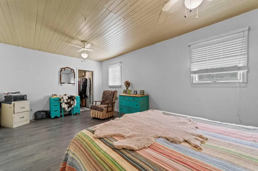 20 Township Road 484 Round Hill AB T0B 3Z0