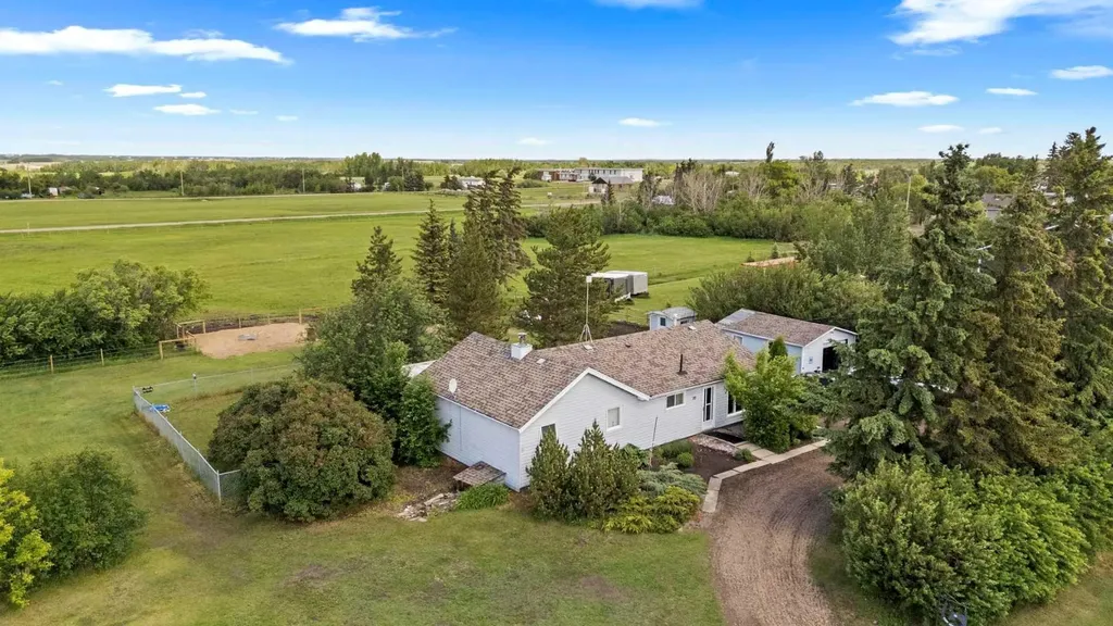 20 Township Road 484 Round Hill AB T0B 3Z0