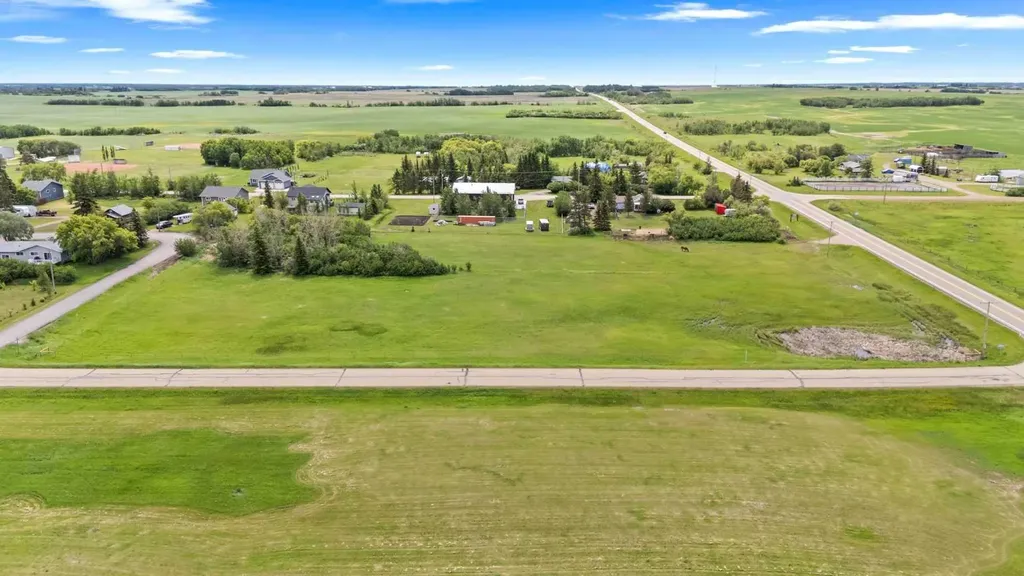 20 Township Road 484 Round Hill AB T0B 3Z0