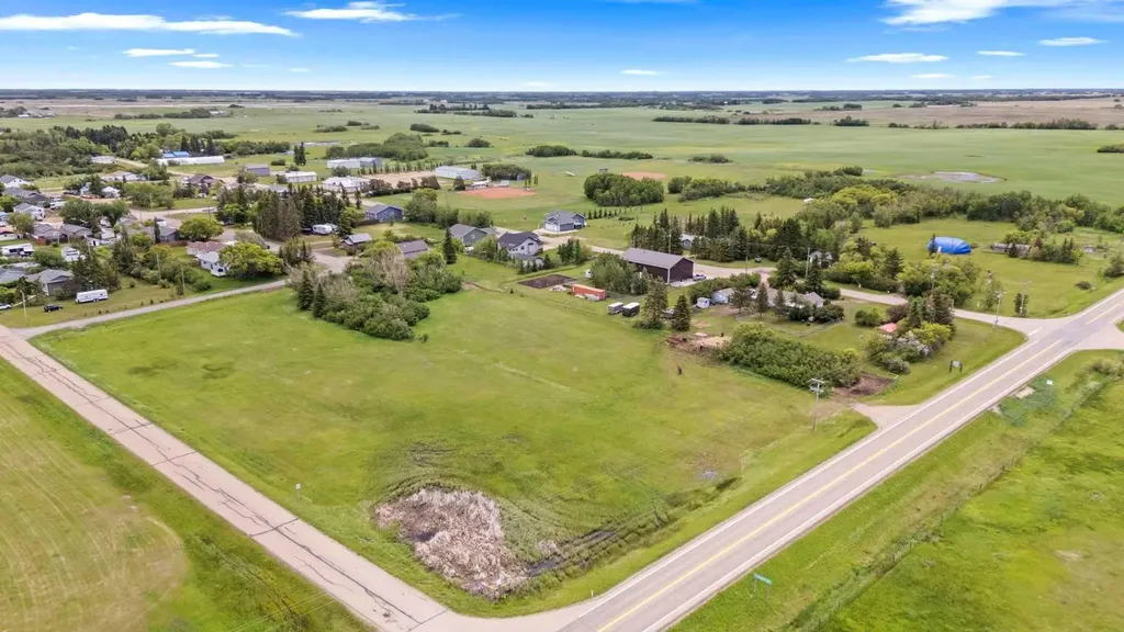 20 Township Road 484 Round Hill AB T0B 3Z0