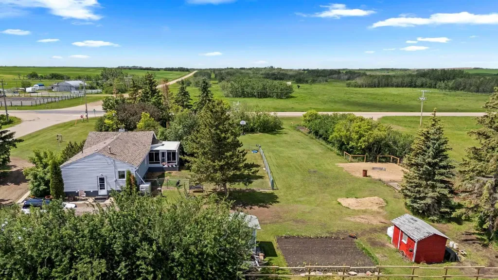 20 Township Road 484 Round Hill AB T0B 3Z0