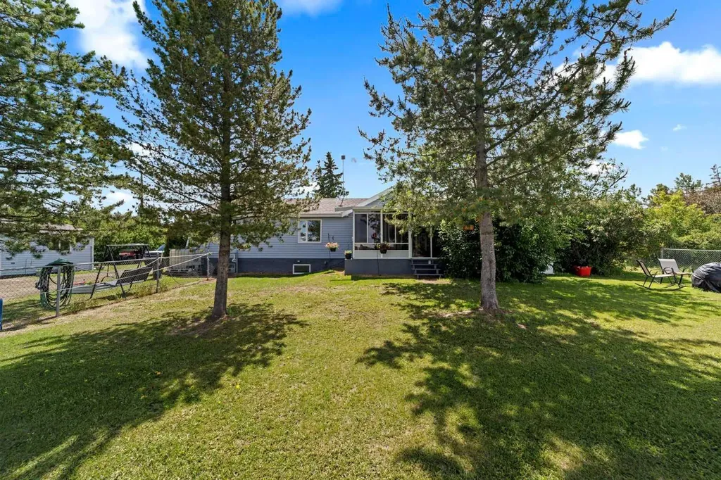 20 Township Road 484 Round Hill AB T0B 3Z0