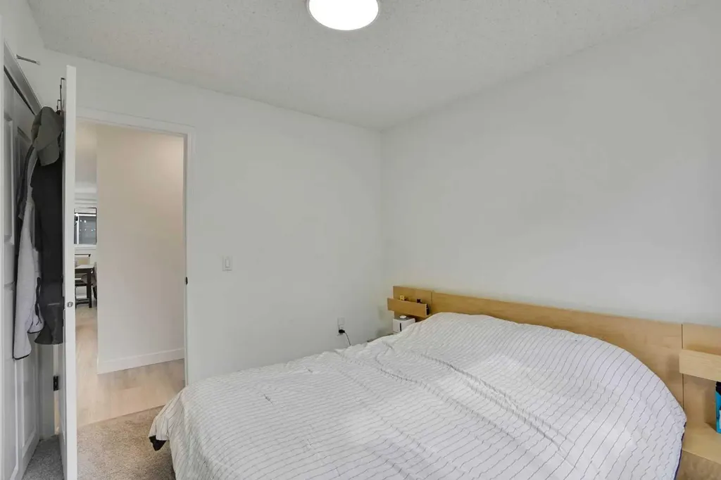 3935 14 Avenue NE Calgary AB T2A 4A5