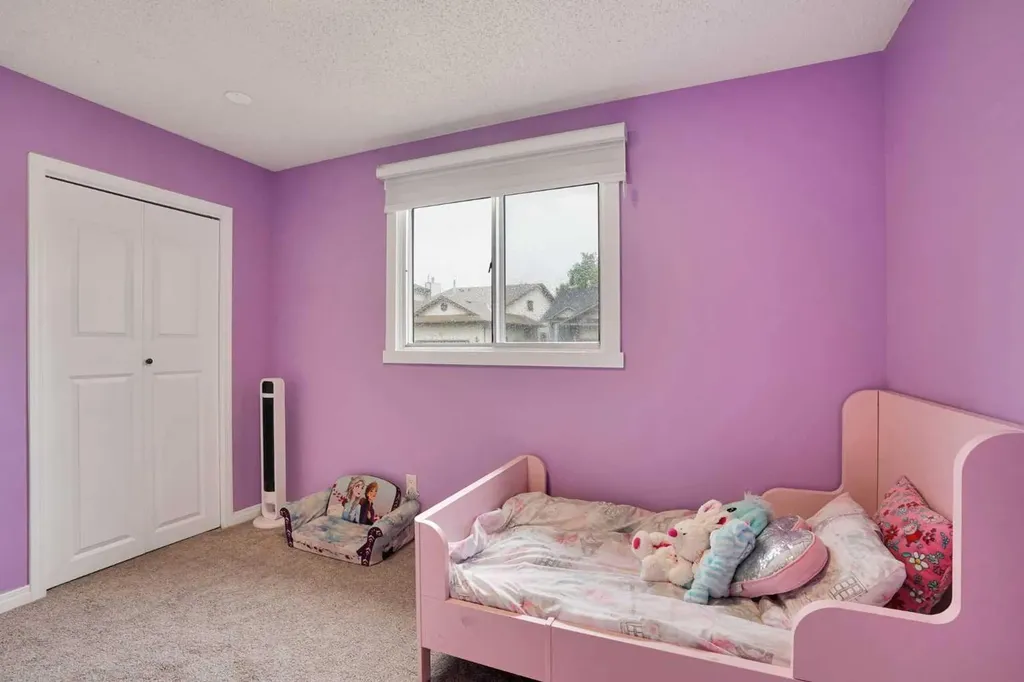 3935 14 Avenue NE Calgary AB T2A 4A5