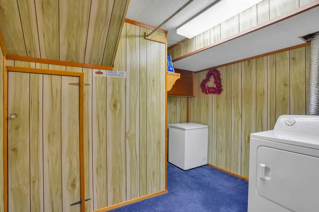 3935 14 Avenue NE Calgary AB T2A 4A5