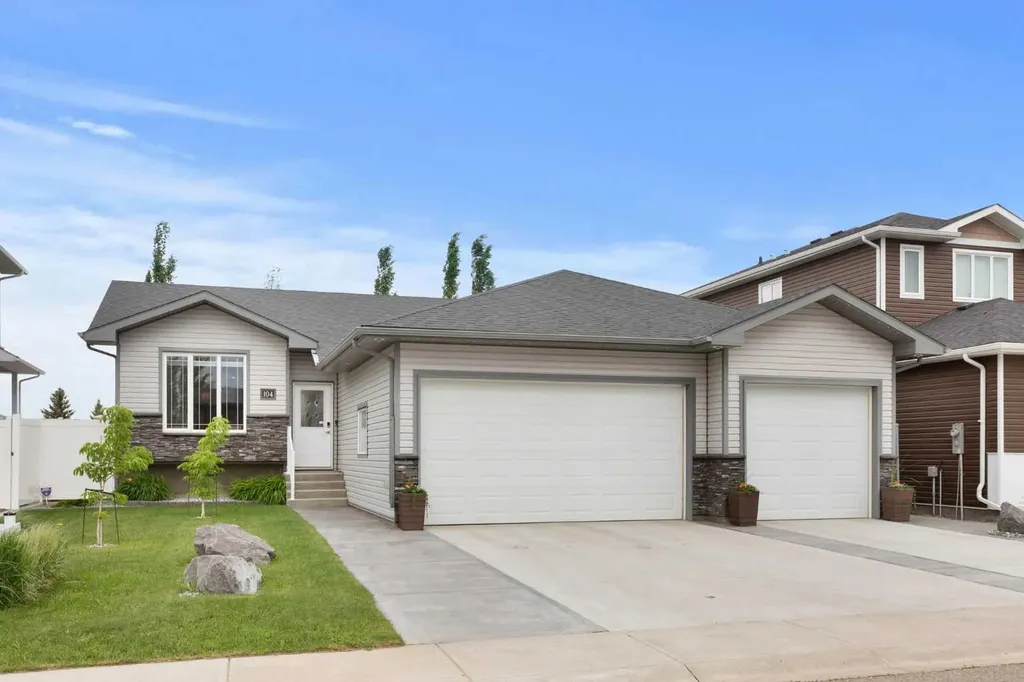 104 Somerside Way SE Medicine Hat AB T1B0M2