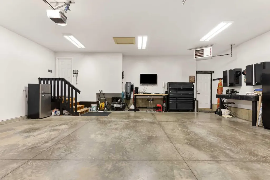 104 Somerside Way SE Medicine Hat AB T1B0M2