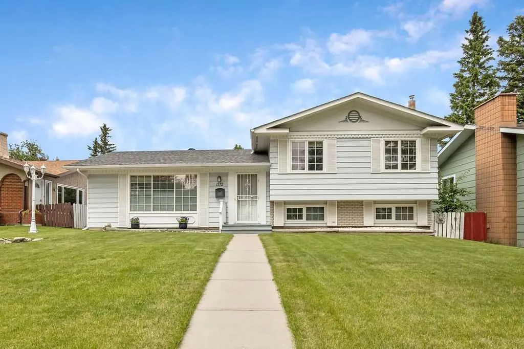 1112 Lake Sylvan Place SE Calgary AB T2J 2P6