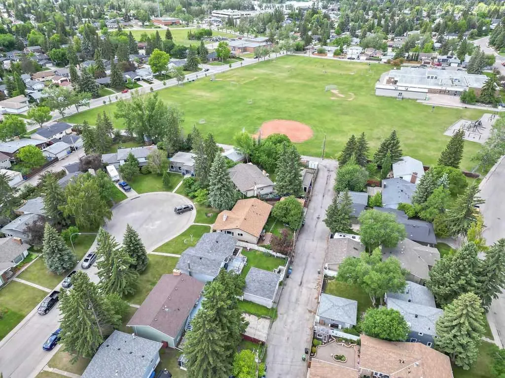 1112 Lake Sylvan Place SE Calgary AB T2J 2P6