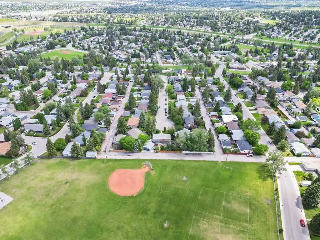 1112 Lake Sylvan Place SE Calgary AB T2J 2P6