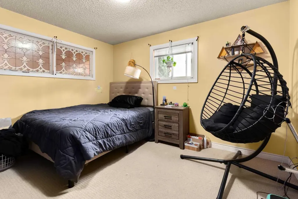 409 8 Street NE Medicine Hat AB T1A 5R8