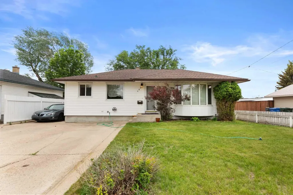 409 8 Street NE Medicine Hat AB T1A 5R8