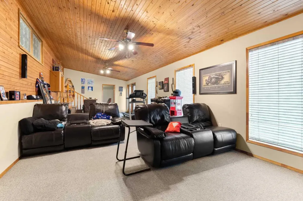409 8 Street NE Medicine Hat AB T1A 5R8
