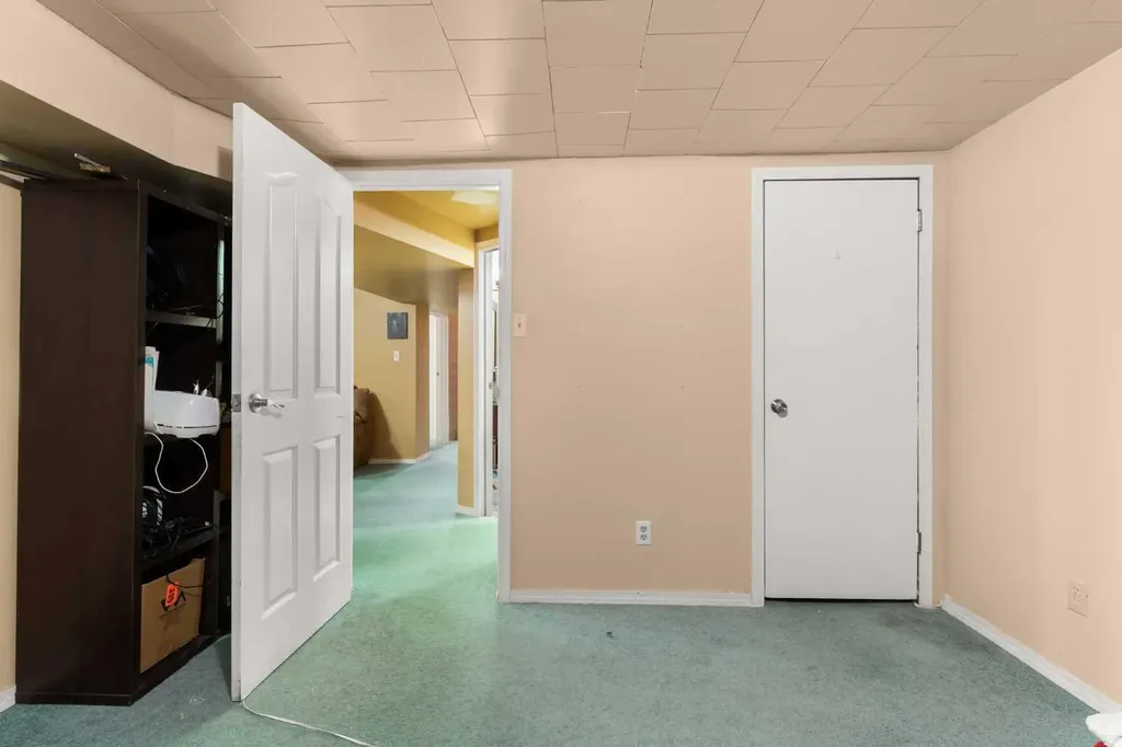 409 8 Street NE Medicine Hat AB T1A 5R8