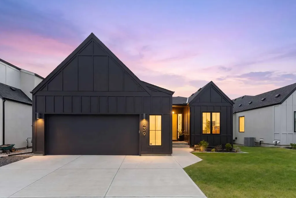 439 Grayling Lane Rural Rocky View County AB T3Z 0G7