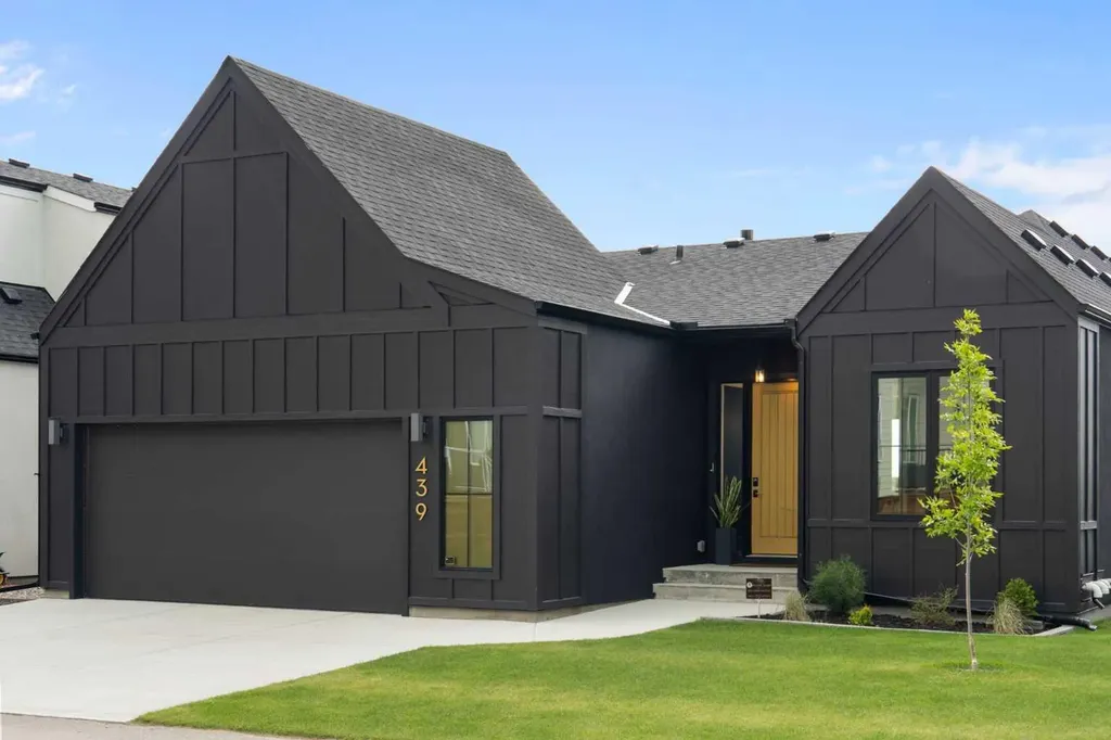 439 Grayling Lane Rural Rocky View County AB T3Z 0G7