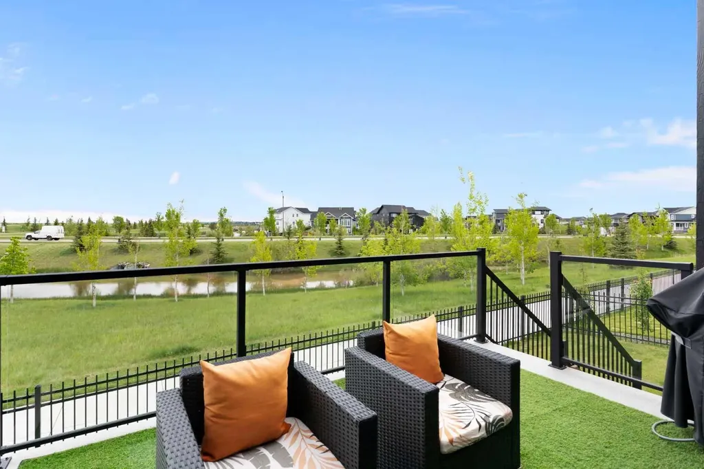 439 Grayling Lane Rural Rocky View County AB T3Z 0G7