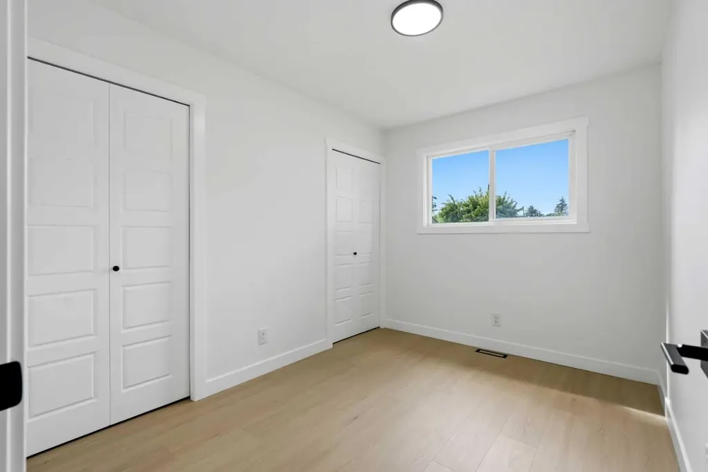 708 Sacramento Place SW Calgary AB T2W 0R5
