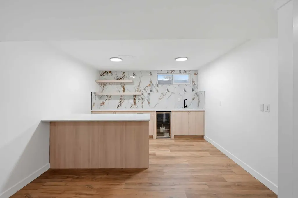 708 Sacramento Place SW Calgary AB T2W 0R5