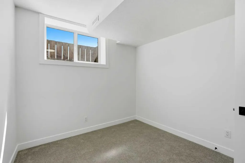 708 Sacramento Place SW Calgary AB T2W 0R5