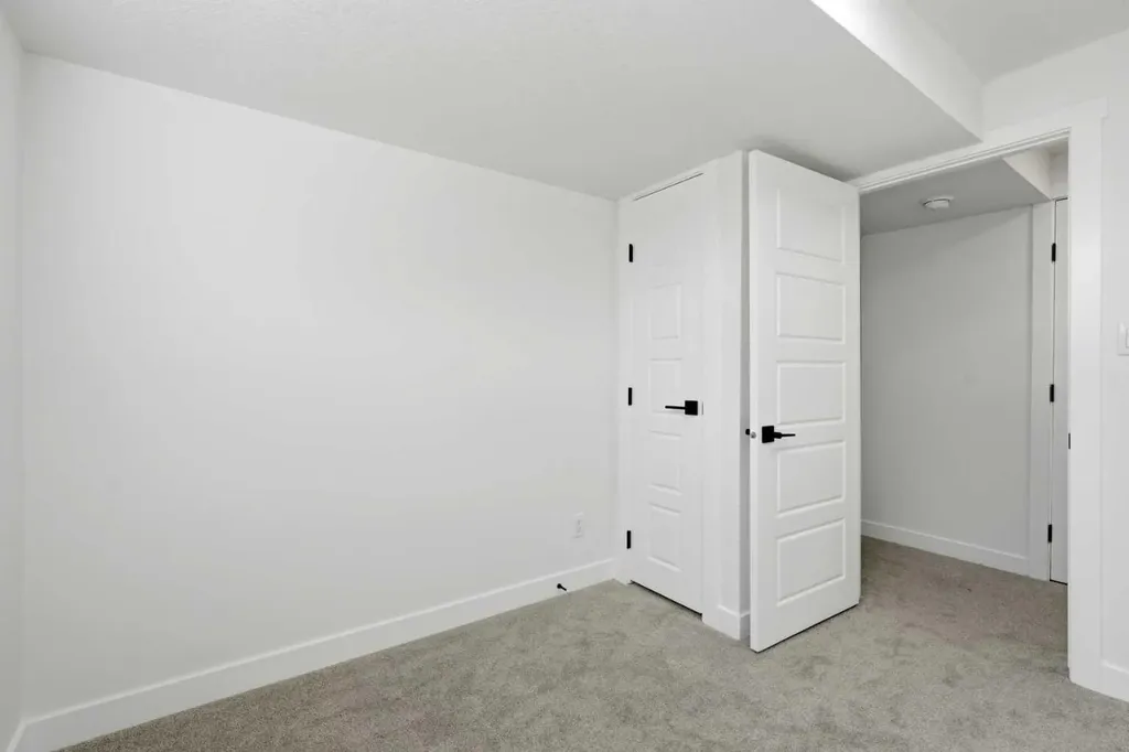 708 Sacramento Place SW Calgary AB T2W 0R5