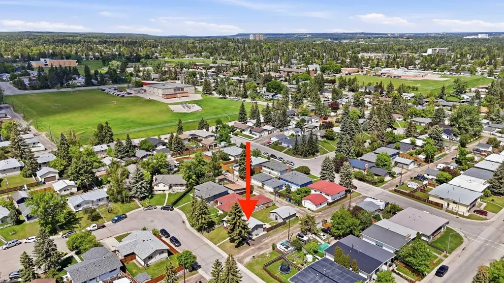 708 Sacramento Place SW Calgary AB T2W 0R5