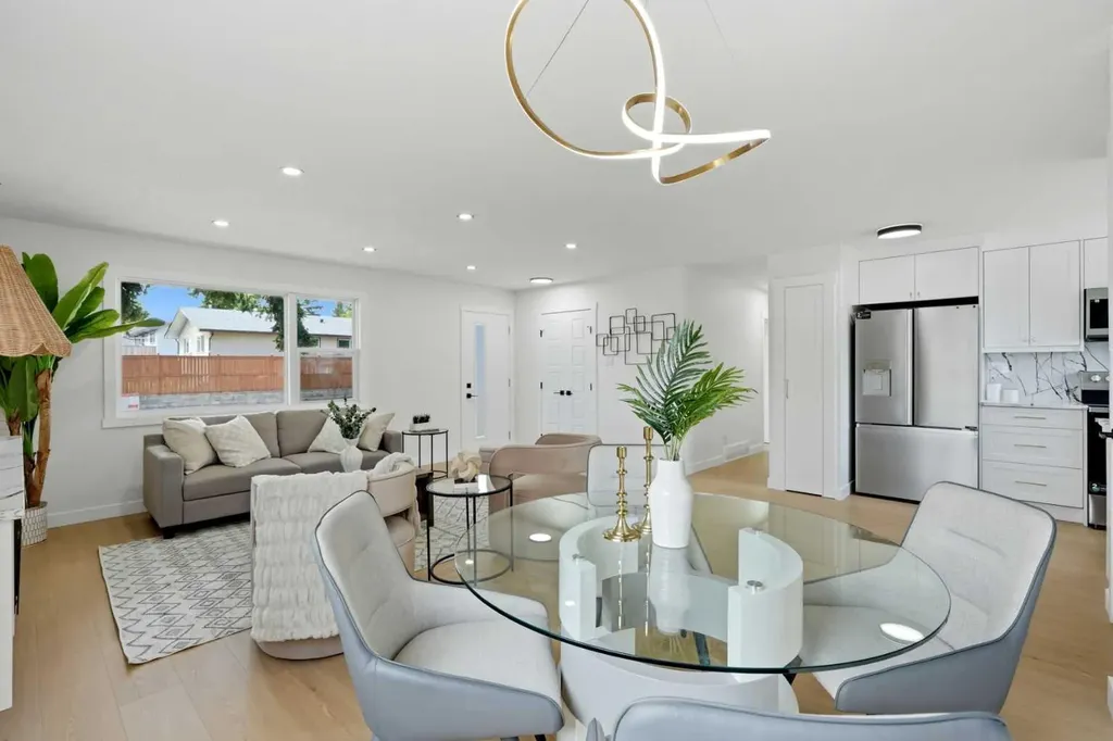 708 Sacramento Place SW Calgary AB T2W 0R5