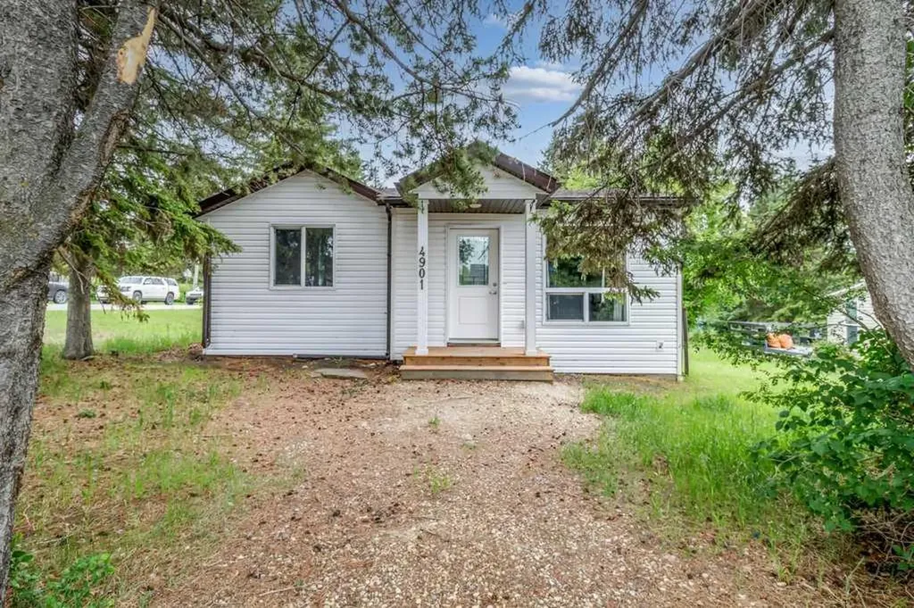 4901 53 Avenue Bentley AB T0C 0J0