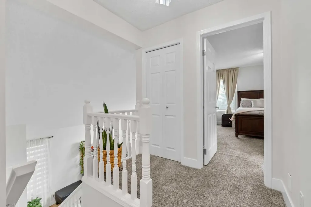 957 Applewood Drive SE Calgary AB T2A 7M7