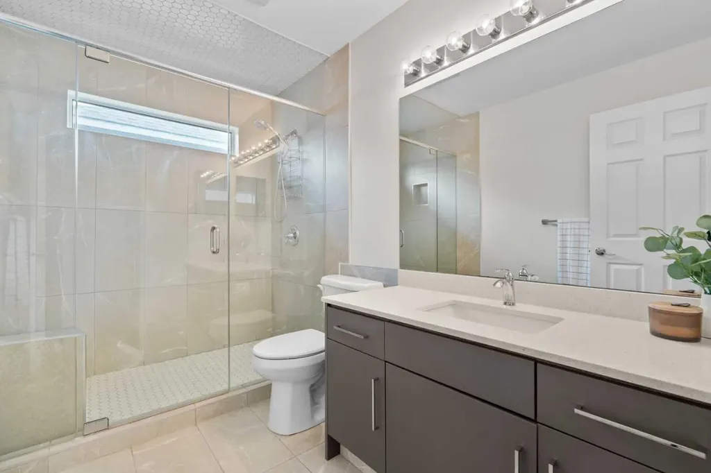 957 Applewood Drive SE Calgary AB T2A 7M7