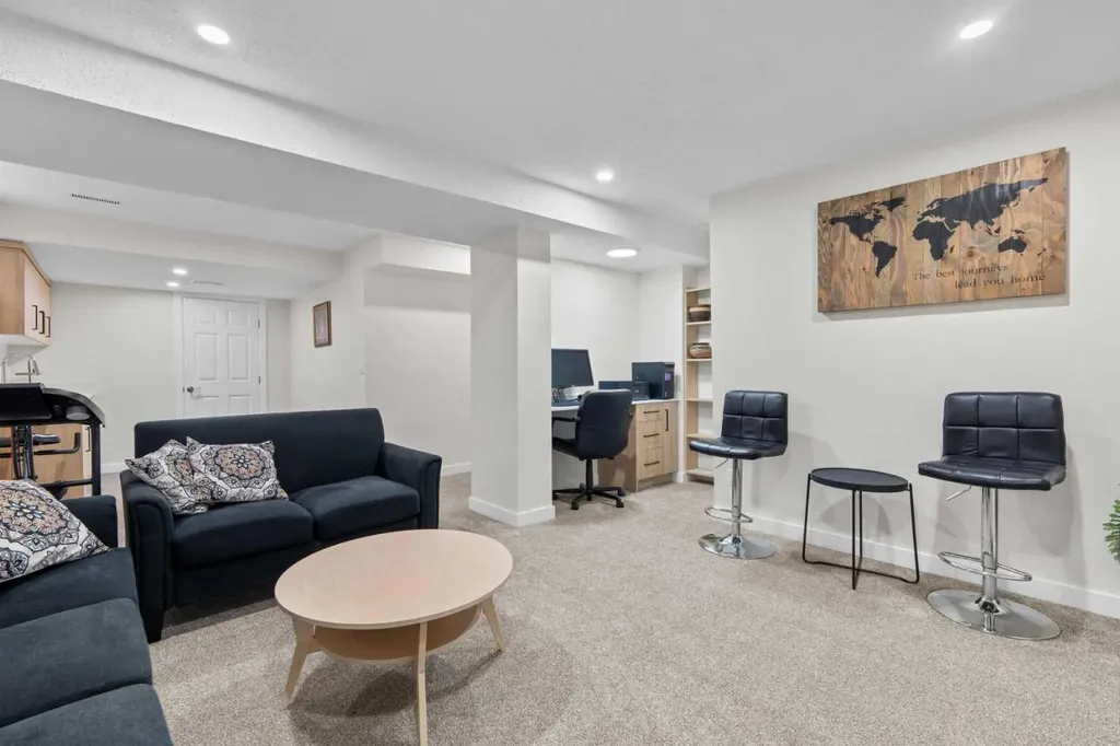 957 Applewood Drive SE Calgary AB T2A 7M7