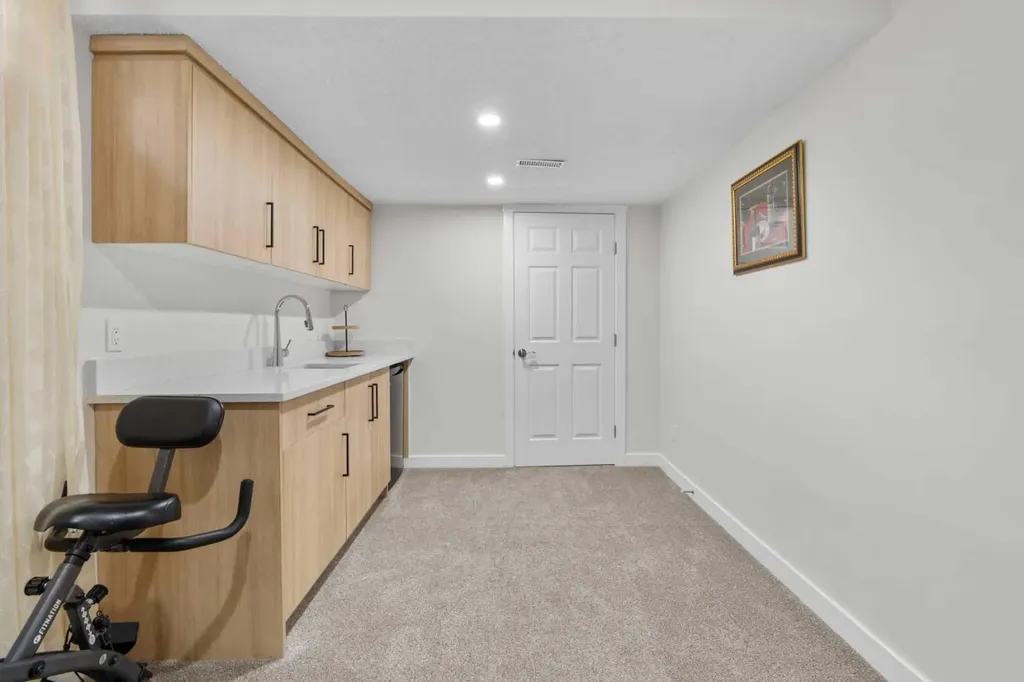 957 Applewood Drive SE Calgary AB T2A 7M7