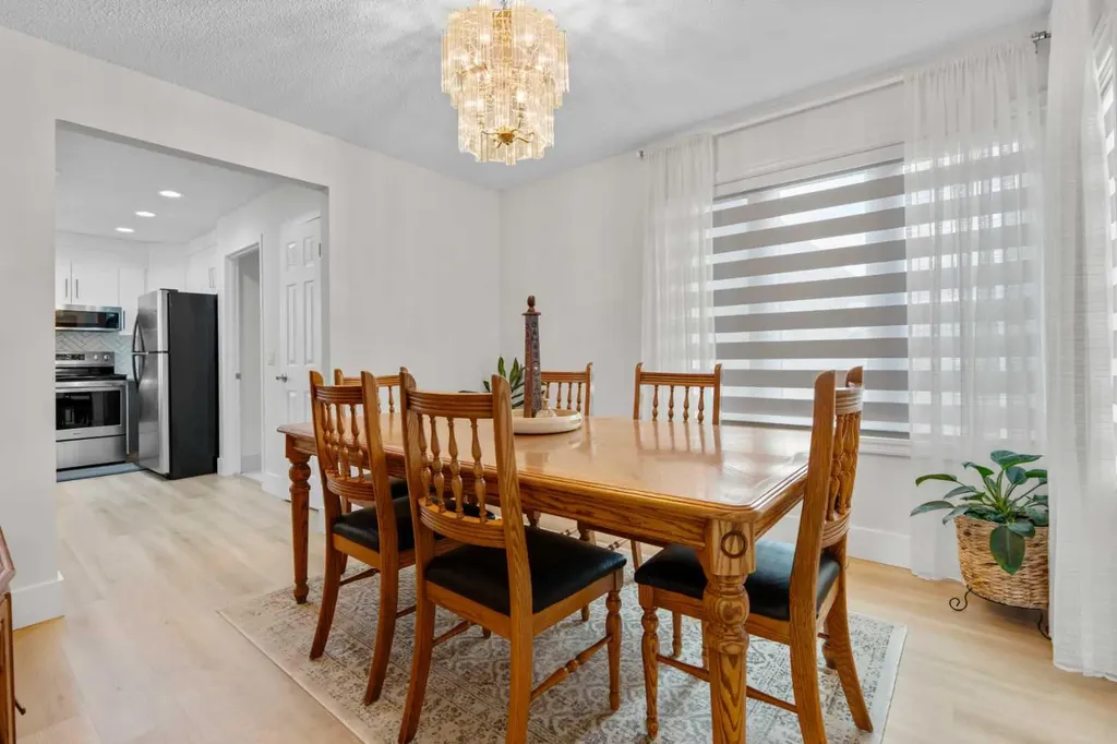 957 Applewood Drive SE Calgary AB T2A 7M7