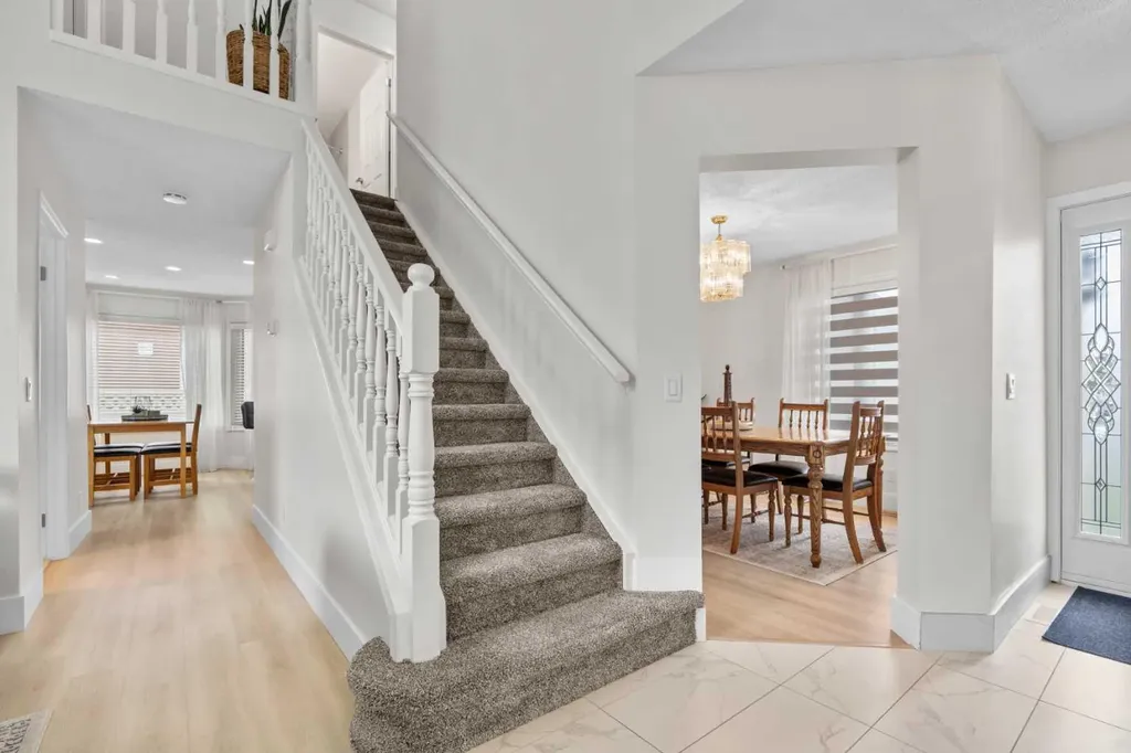 957 Applewood Drive SE Calgary AB T2A 7M7