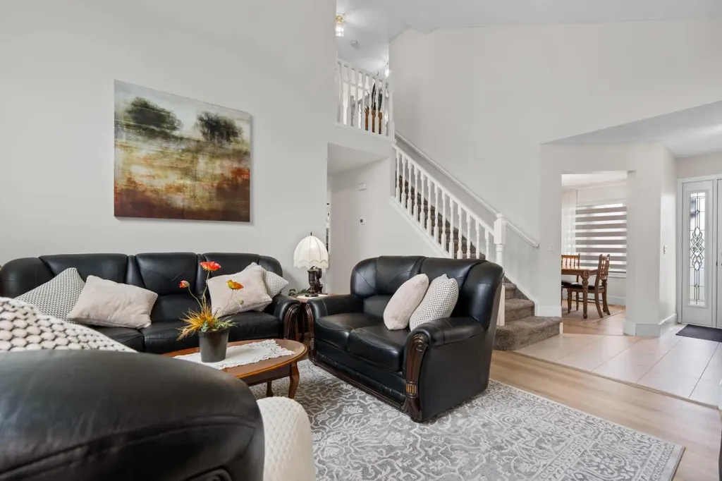 957 Applewood Drive SE Calgary AB T2A 7M7