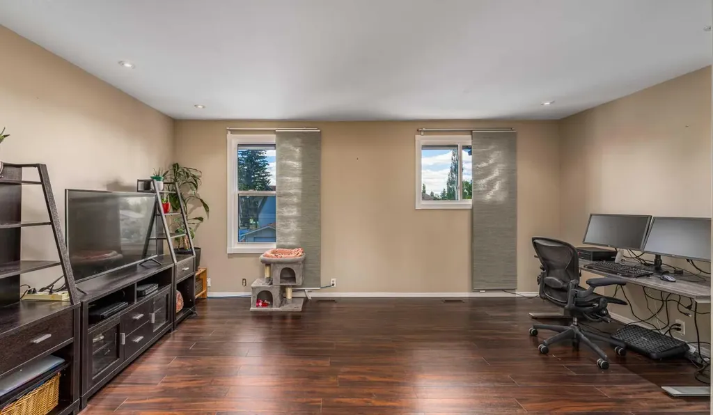 12 Woodhill Road SW Calgary AB T2W 3P2