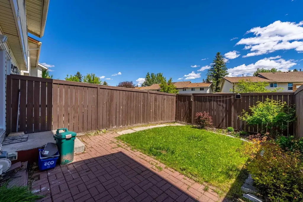 12 Woodhill Road SW Calgary AB T2W 3P2