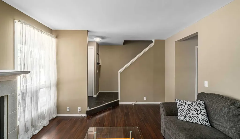 12 Woodhill Road SW Calgary AB T2W 3P2