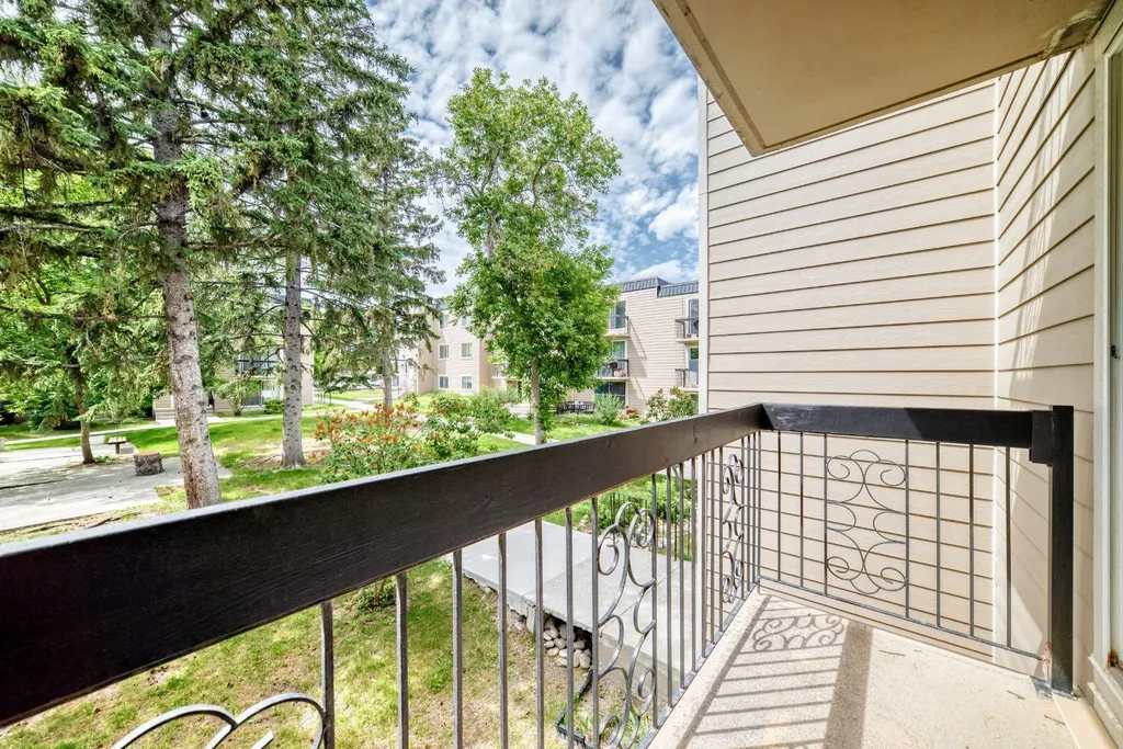 315 Heritage Drive SE Calgary AB T2H1N2