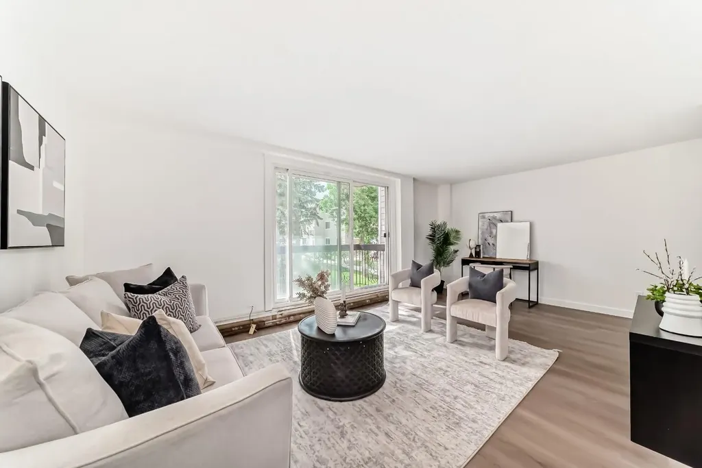 315 Heritage Drive SE Calgary AB T2H1N2